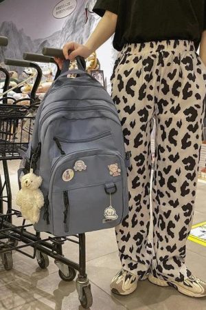 Cozy College Class Outfits, Beauty Outfits - Keychain School Backpack