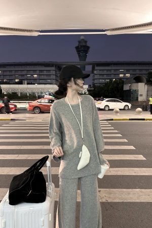 Cozy Knit Two-Piece Relaxation Set for Women - High-End Cashmere-Like Round Neck in Two Colors, Perfect for Casual Chic Style