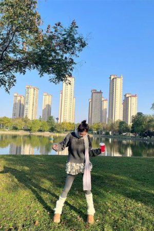 Cozy Pumpkin Gray Long Sleeve Knitted Pullover Sweater with Textured Round Neck for Fall Fashion