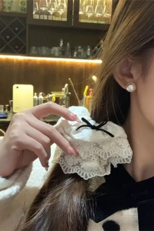 Cream Lace Edge High-End Hair Tie for Women, Big Intestine Design, Trendy Korean Style Hair Accessory for Autumn and Winter