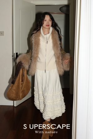 Cream Lace Multi-Pleat Skirt with Pleated Waist and Pockets - Elegant Cake Style for 90s or Y2K Fashion Lovers