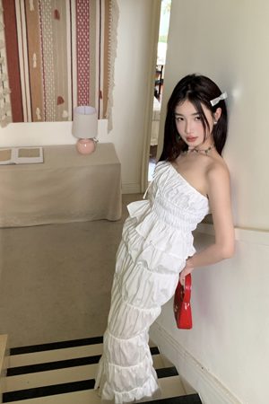 Cream Tie-Dye Pleated Strapless Skirt Set with Drawstring Waist for Vacation, Beach, or Summer - Chic Elastic Design