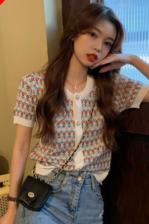 Cropped Ice Silk Knitted Short-Sleeve T-Shirt for Women, Unique Summer Top in Hot Girl Style, Trendy 2025 Fashion