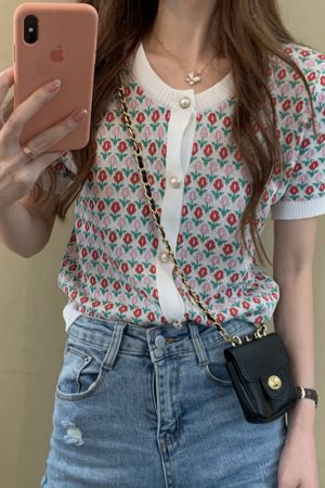 Cropped Ice Silk Knitted Short-Sleeve T-Shirt for Women, Unique Summer Top in Hot Girl Style, Trendy 2025 Fashion