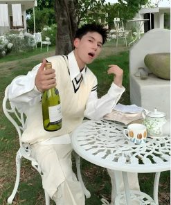 Cropped Tops, Cold Outfits - College Knit Sweater Vest