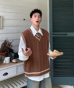 Cropped Tops, Cold Outfits - College Knit Sweater Vest