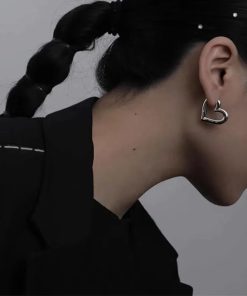 Cropped Tops, Feminine Winter Outfits Girly - Open Heart Earrings