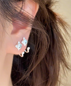Cute Kitten Paw Earrings for Girls - Minimalist Elegant Ear Studs, High-Quality Fashion Accessories, Perfect for Animal Lovers