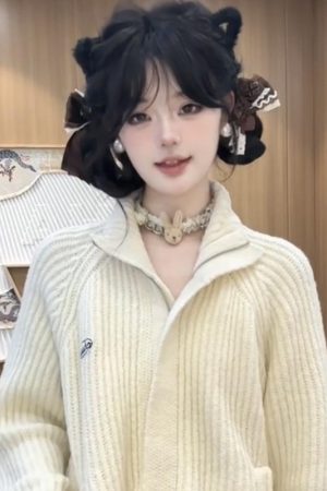 Cute Y2K Rabbit Necklace Plush Bear Choker Neck Chain for Spicy Girls - Doll Sweater Clavicle Chain Accessory