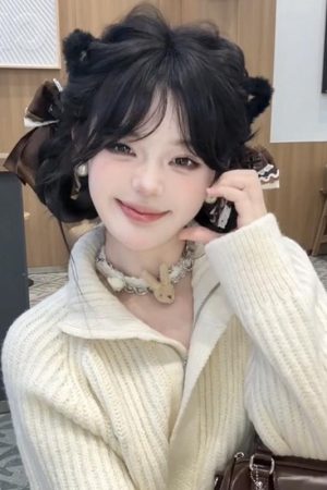 Cute Y2K Rabbit Necklace Plush Bear Choker Neck Chain for Spicy Girls - Doll Sweater Clavicle Chain Accessory