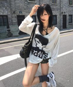 Dark Feminine Aesthetic Casual, Dark Feminine Girl - Grunge Top