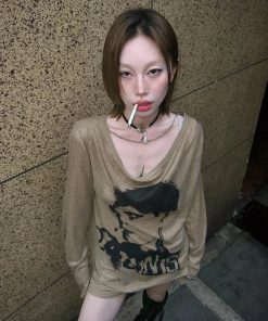 Dark Feminine Aesthetic Casual, Dark Feminine Girl - Grunge Top