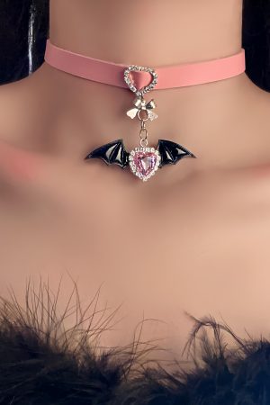 Dark Lolita Choker Necklace with Demon Wings Pendant, Personalized Sweet and Cool Clavicle Chain for Halloween and Y2K Style