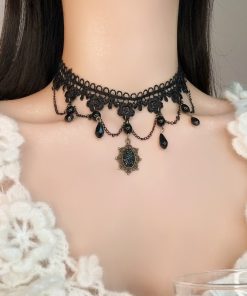 Dark Retro Halloween Choker Necklace with Black Pendant, Lace Trim, and Tassels for Women - Gothic Y2K Style Accessory
