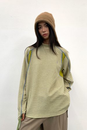 Decorative Striped Long Sleeve T-Shirt for Autumn/Winter - Crew Neck, Small Fit, 90s Inspired, Unique Roaring Beast Design