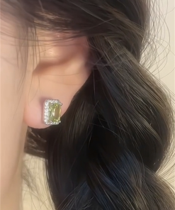 Delicate Green Diamond Square Zircon Earrings - Sleep-In, Removable, Versatile Fashion Accessories for Everyday Wear