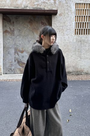 Detachable Fur Collar Sweater for Women - High-End Loose Knit Jacket in Lazy Style for Men - Chic Outerwear