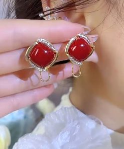 Diamond-Shaped Micro-Inlaid Zircon Stone Ear Clips for Women, Heart Design Red Ear Studs, Fashionable Light Luxury Earrings