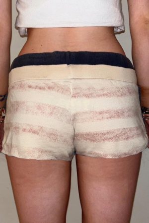 Distressed Low-Waist Tied Hot Pants with Millennium Retro National Flag Print - Casual Y2K American Style