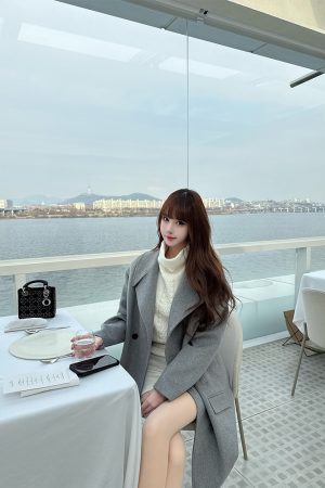 Double-Breasted Long Wool Coat for Women - High-End Double-Sided Trench Coat for Spring Fashion, Chic and Stylish Outerwear