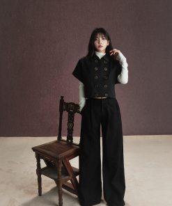 Double-Breasted Trench Vest with 3D Cutting Design - Loose Slimming Short-Sleeve Jacket for Chic Layering