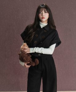 Double-Breasted Trench Vest with 3D Cutting Design - Loose Slimming Short-Sleeve Jacket for Chic Layering