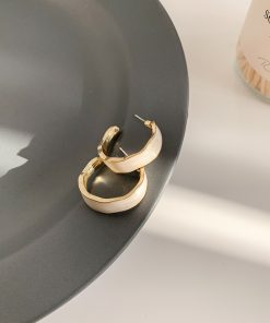 Double C Round Face Slimming Earrings - 2025 Trendy Light Luxury High-End Studs for Chic Style