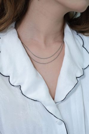 Double-Layer Minimalist Chain Necklace for Women - Ultra-Fine Metal Clavicle Layered Jewelry, Versatile European and American Style