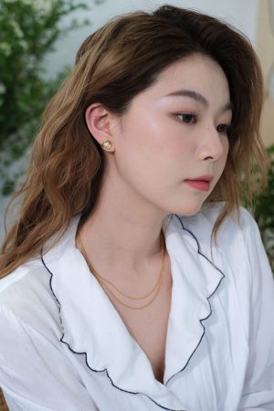 Double-Layer Minimalist Chain Necklace for Women - Ultra-Fine Metal Clavicle Layered Jewelry, Versatile European and American Style