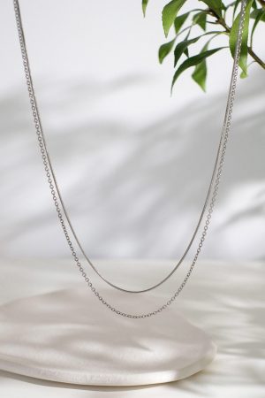 Double-Layer Minimalist Chain Necklace for Women - Ultra-Fine Metal Clavicle Layered Jewelry, Versatile European and American Style