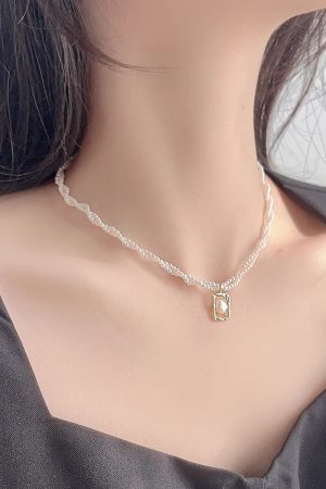 Double-Layer Pearl Necklace for Women, Light Luxury Clavicle Chain, Elegant Stacked Accessory, Niche High-End Design