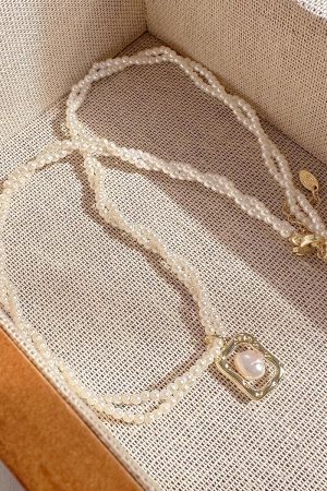 Double-Layer Pearl Necklace for Women, Light Luxury Clavicle Chain, Elegant Stacked Accessory, Niche High-End Design