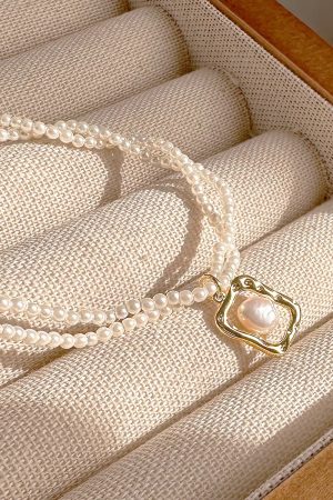 Double-Layer Pearl Necklace for Women, Light Luxury Clavicle Chain, Elegant Stacked Accessory, Niche High-End Design