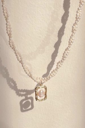 Double-Layer Pearl Necklace for Women, Light Luxury Clavicle Chain, Elegant Stacked Accessory, Niche High-End Design