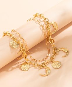 Double-Layer Vintage Crescent Pendant Necklace for Women, Personalized Chain with Relief Portrait & Tassel - European and American Style