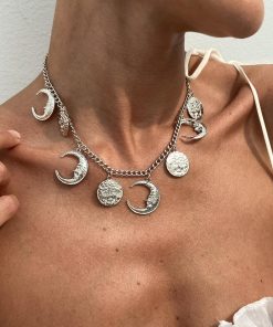 Double-Layer Vintage Crescent Pendant Necklace for Women, Personalized Chain with Relief Portrait & Tassel - European and American Style