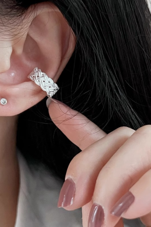 Double-Layer Woven Ear Clips for Women - Retro Niche Design, Exquisite Small Earrings for 2025 Fashion