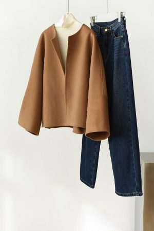 Double-Sided Cashmere Wool Short Coat, No-Button Design, Chic Short Silhouette, High-Quality Outerwear