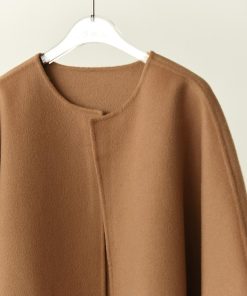 Double-Sided Cashmere Wool Short Coat, No-Button Design, Chic Short Silhouette, High-Quality Outerwear