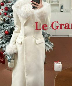Double-Sided Plush Long Winter Coat for Young Ladies - Black and White Hourglass Waist, High-End Quality, Chic Style