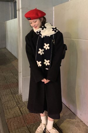 Double-Sided Small Flower Knitted Wool Scarf for Women - Black and White Faux Cashmere Neck Warmer, Korean Style for Autumn and Winter