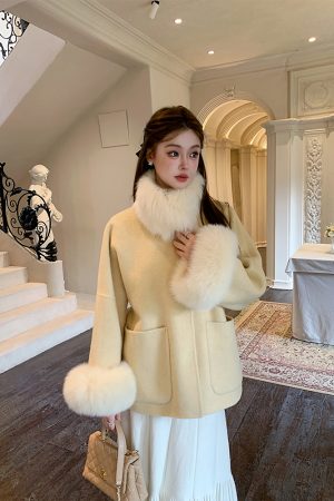 Double-Sided Wool Coat with Fox Fur Cuffs and Collar for Women, Autumn Winter Fashion, Elegant Short Jacket