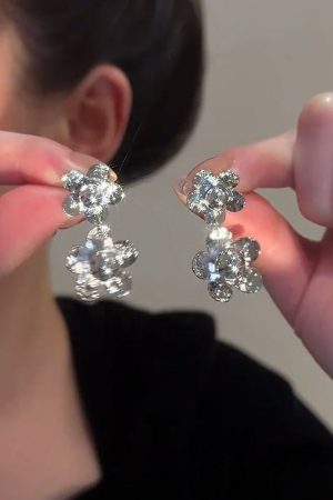 Double Silver Five-Pointed Star Metal Flower Earrings for Slim Face â€“ High-End Women's Accessories, Trendy Fashion Jewelry