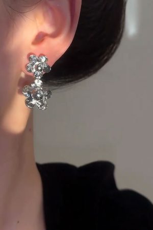 Double Silver Five-Pointed Star Metal Flower Earrings for Slim Face â€“ High-End Women's Accessories, Trendy Fashion Jewelry