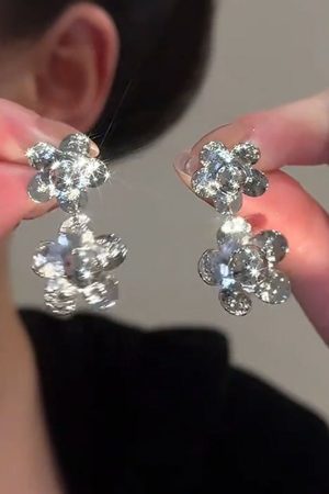 Double Silver Five-Pointed Star Metal Flower Earrings for Slim Face â€“ High-End Women's Accessories, Trendy Fashion Jewelry