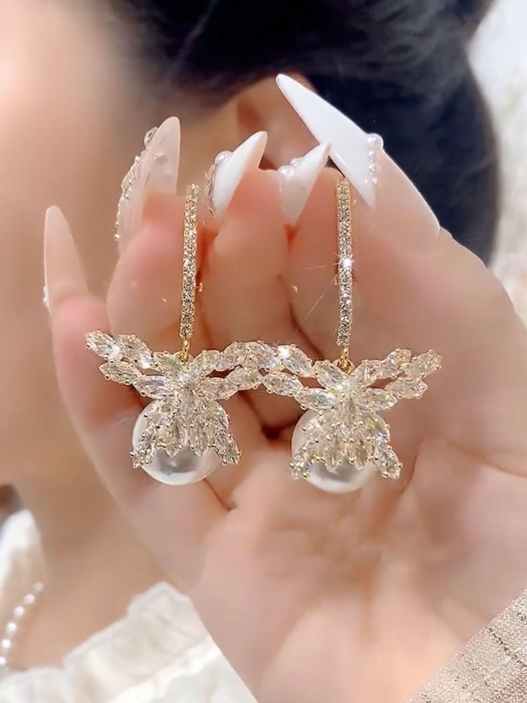 Double Winged Zircon Inlaid Earrings - Light Luxury High-End Fashion Ear Clips, Versatile Jewelry Accessories for Elegant Looks Double Winged Zircon Inlaid Earrings - Light Luxury High-End Fashion Ear Clips, Versatile Jewelry Accessories for Elegant Looks