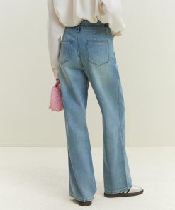 Downtown Comfy Outfits, Black Long Sleeves Outfit - Double Buttoned Light Washed Jeans