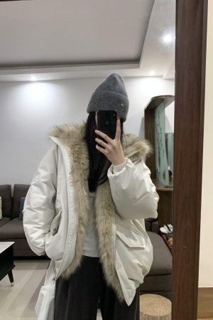 Eco-Friendly Faux Fur Collar Down Jacket for Women, Stand-Up Collar Zipper Coat, White Duck Down, Winter 2025 Fashion