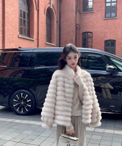 Eco-Friendly Winter Mink Fur Short Coat for Women, Suede Lining, Luxurious Warmth, Chic Style, Perfect for Cold Weather