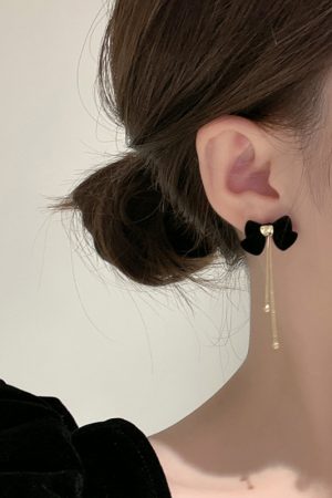 Elegant 925 Silver Needle Velvet Bow Tassel Earrings for Women, High-End Niche Design Ear Studs